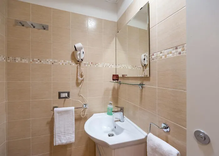 Monticello Via Cavour Gasthuis 4*